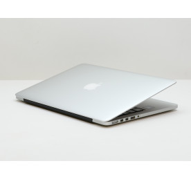 Portátil de segunda mano | Apple MacBook Pro 13 2015 - Intel i5 - 8GB - 256GB SSD - 13,3" | recompra.shop