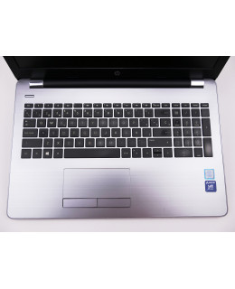 Portátil de segunda mano | HP 250 G6 - i5-7200U - 8GB - 256GB - 15,6" | recompra.shop