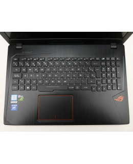 Portátil de segunda mano | Asus ROG GL553VD - i7-7700HQ - 16GB - 1TB + 256GB SSD - GTX 1050 - 15,6" | recompra.shop