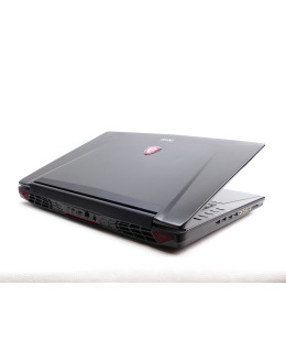 Portátil de segunda mano | MSI GT72VR 7RE - i7-7700HQ - 16GB - 256GB + 1TB - GTX 1070 - 17,3" | recompra.shop