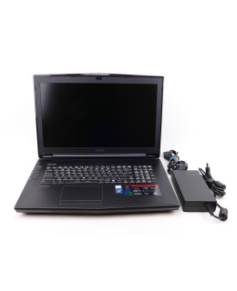 Portátil de segunda mano | MSI GT72VR 7RE - i7-7700HQ - 16GB - 256GB + 1TB - GTX 1070 - 17,3" | recompra.shop