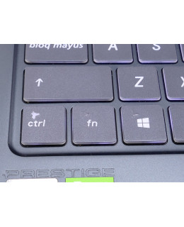 Portátil de segunda mano | MSI Prestige 15 A10SC - i7-10710U - 16GB - 2x 512GB - GTX1650 - 15,6" | recompra.shop